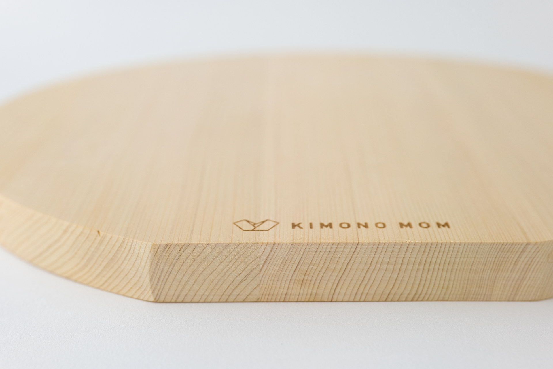 https://store.kimonomom.com/cdn/shop/products/220523_kimonomam-107.png?v=1655894308&width=1946