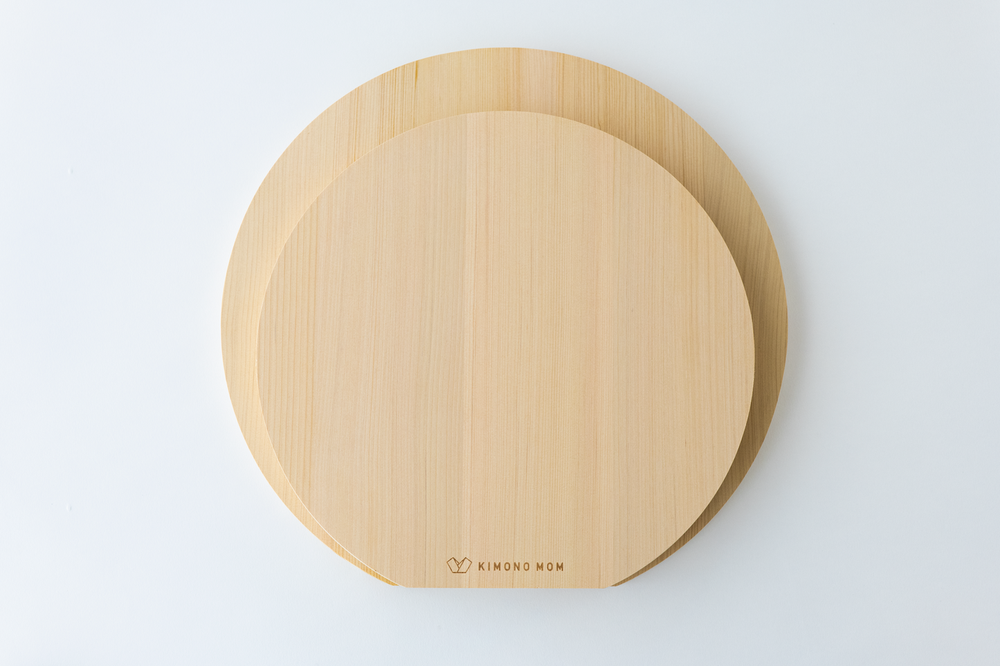 Round cutting board of Aomori Hiba M/L